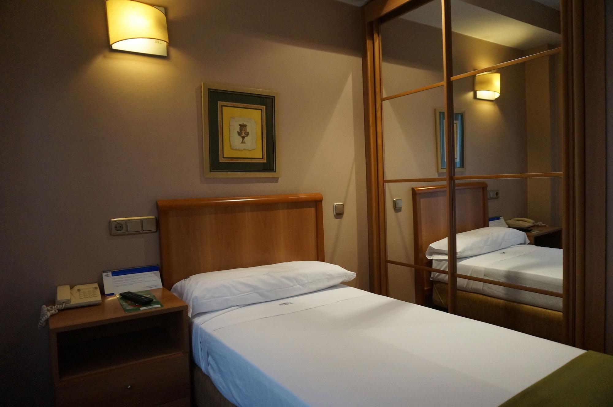Hotel Carreno Οβιέδο Εξωτερικό φωτογραφία