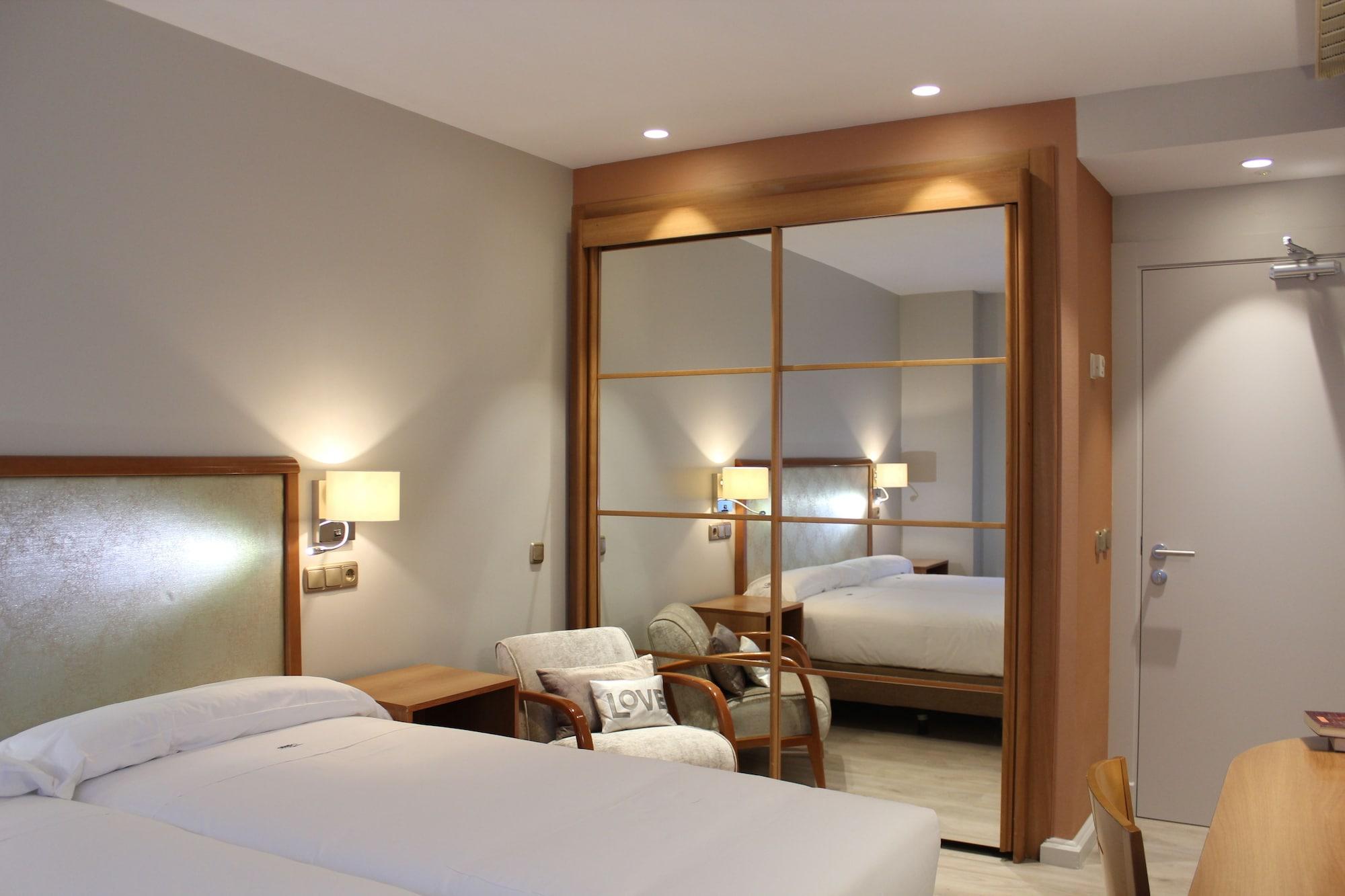 Hotel Carreno Οβιέδο Εξωτερικό φωτογραφία
