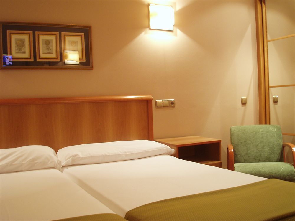 Hotel Carreno Οβιέδο Εξωτερικό φωτογραφία