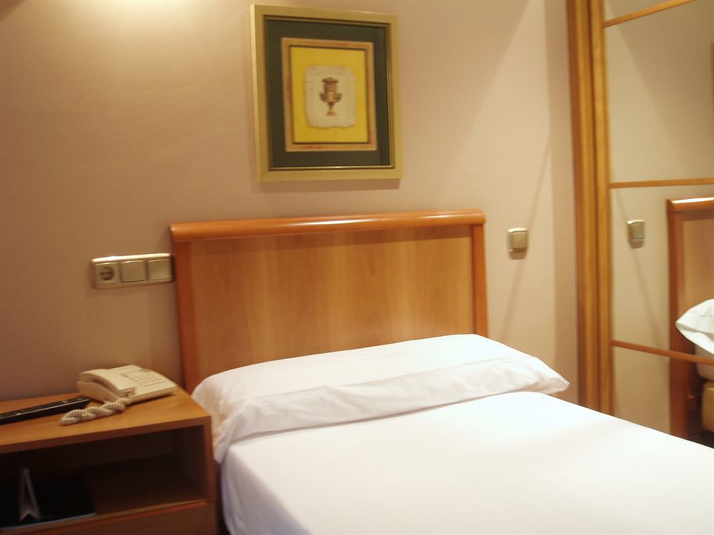 Hotel Carreno Οβιέδο Εξωτερικό φωτογραφία