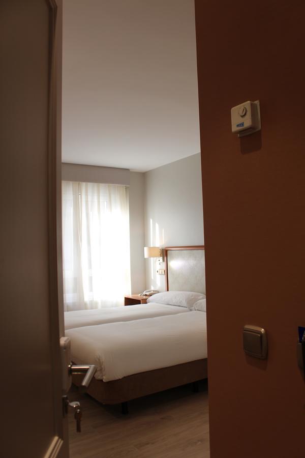 Hotel Carreno Οβιέδο Εξωτερικό φωτογραφία