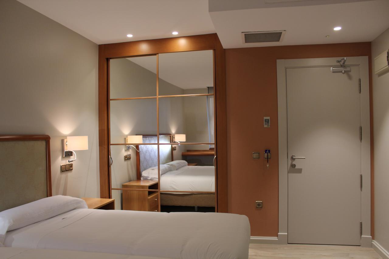 Hotel Carreno Οβιέδο Εξωτερικό φωτογραφία