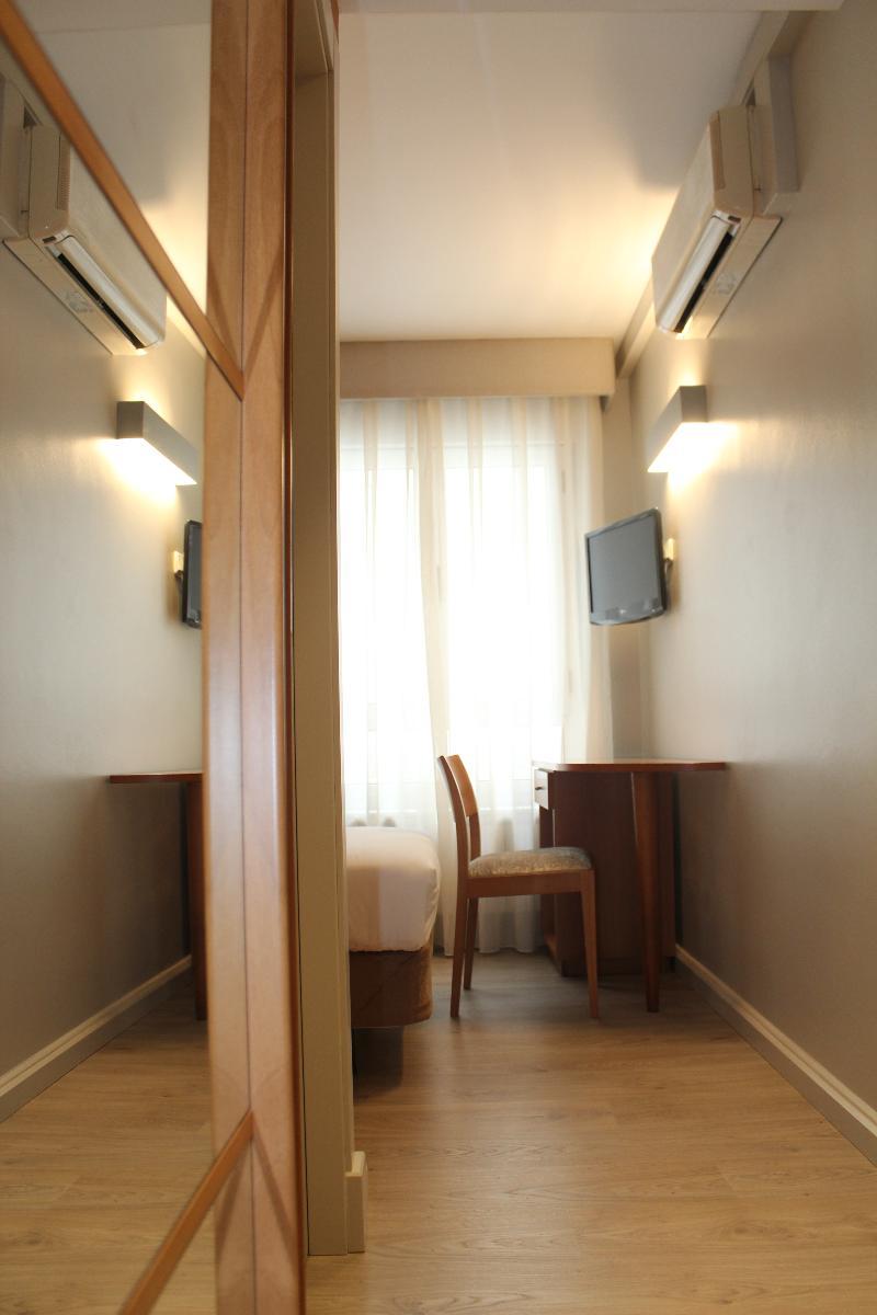 Hotel Carreno Οβιέδο Εξωτερικό φωτογραφία