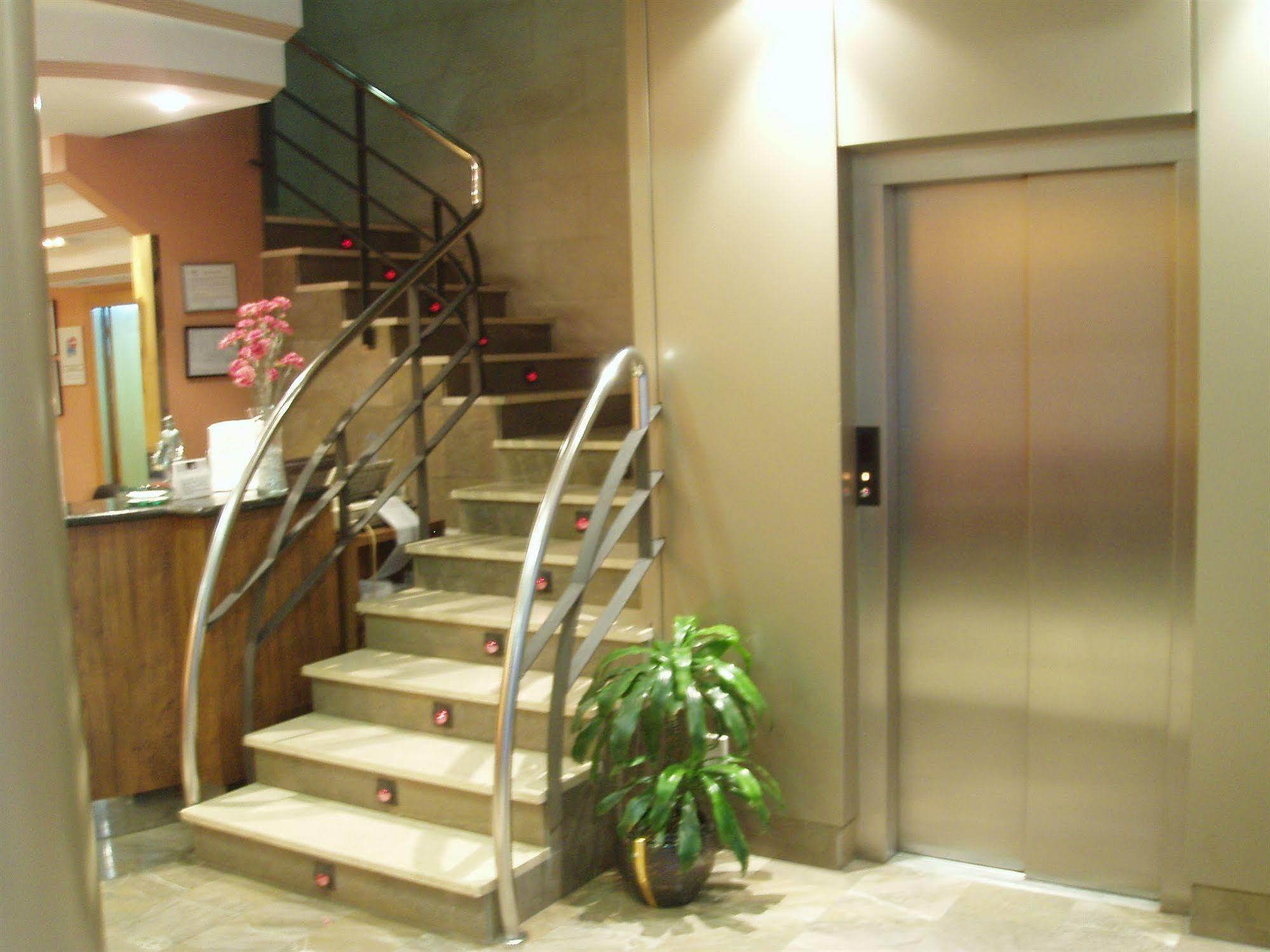 Hotel Carreno Οβιέδο Εξωτερικό φωτογραφία